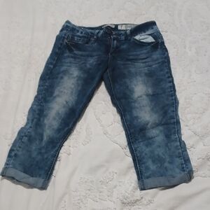 Indigo Rein Cropped Blue Jeans